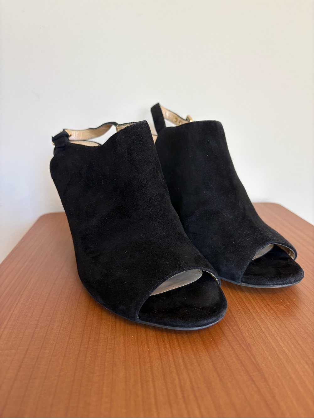 Marc Fisher Womens Slingback Heels Size 7.5 Black Suede Leather Peep Toe Mule - Picture 6 of 7